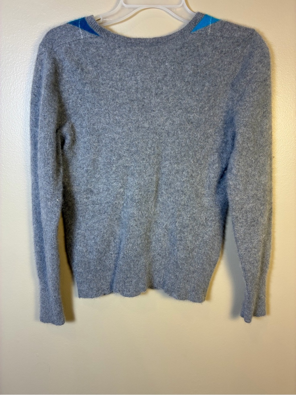Apt. 9 100% Cashmere V Neck Argyle Pullover Sweater - Picture 4 of 11